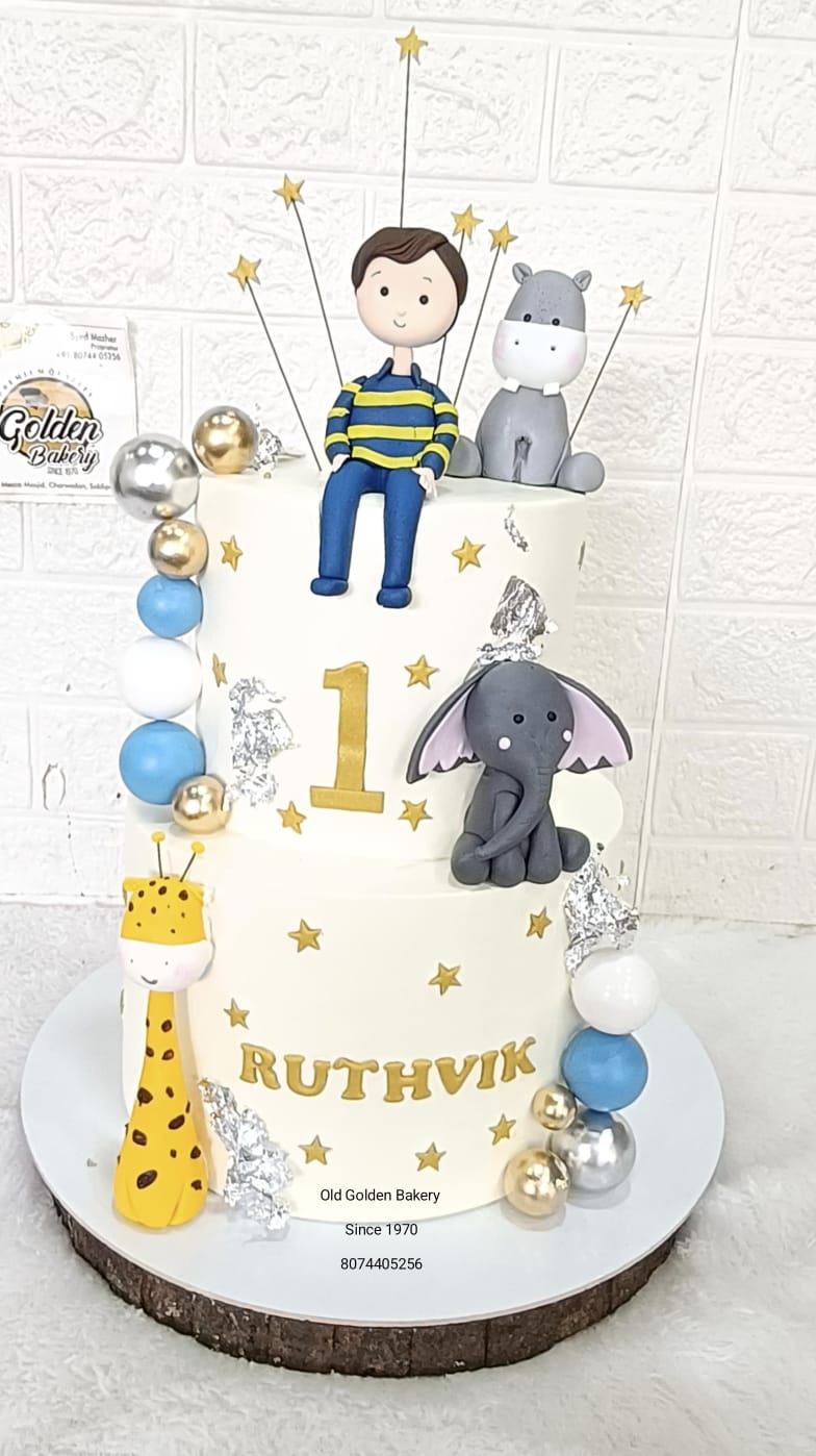 Personalised Photo Cake by Golden Bakery Siddipet